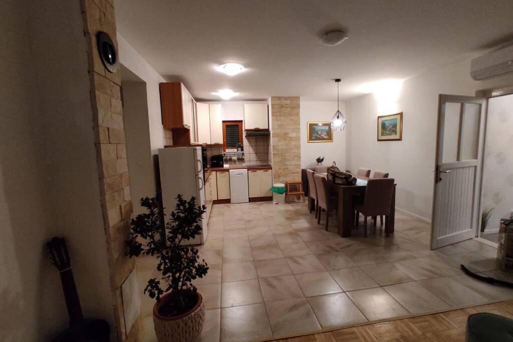Villa Kuca Za Odmor M&J Benkovac Exterior foto