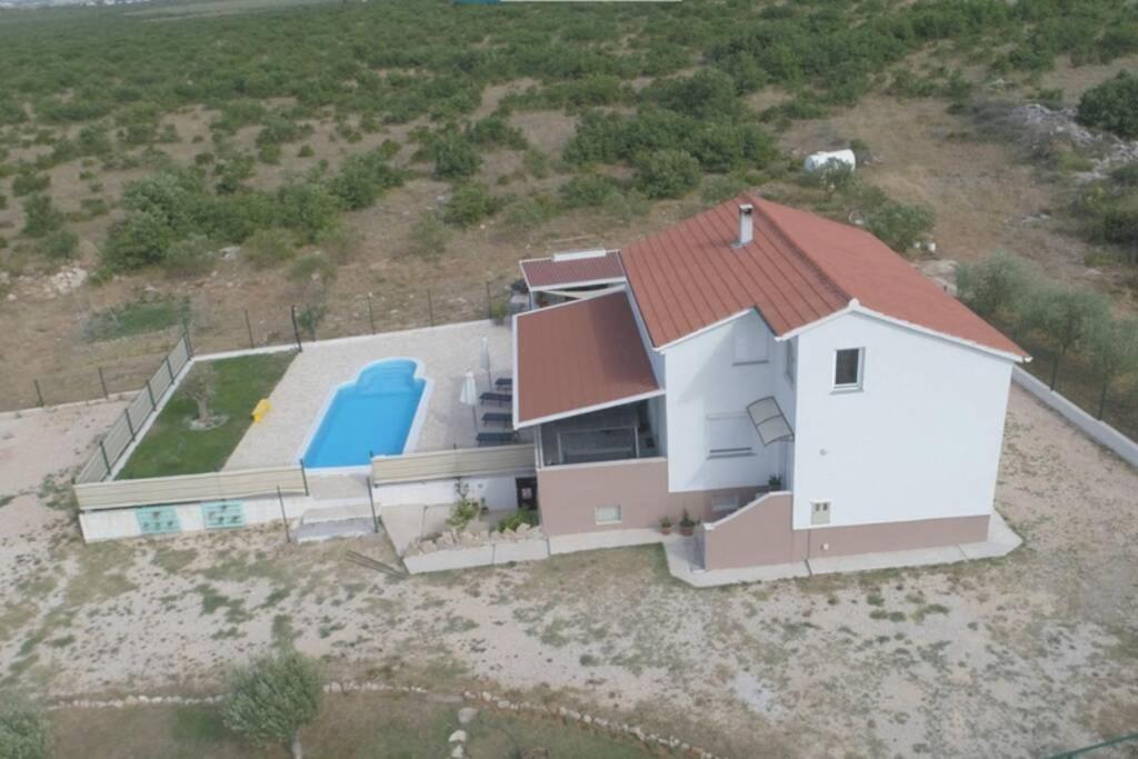 Villa Kuca Za Odmor M&J Benkovac Exterior foto