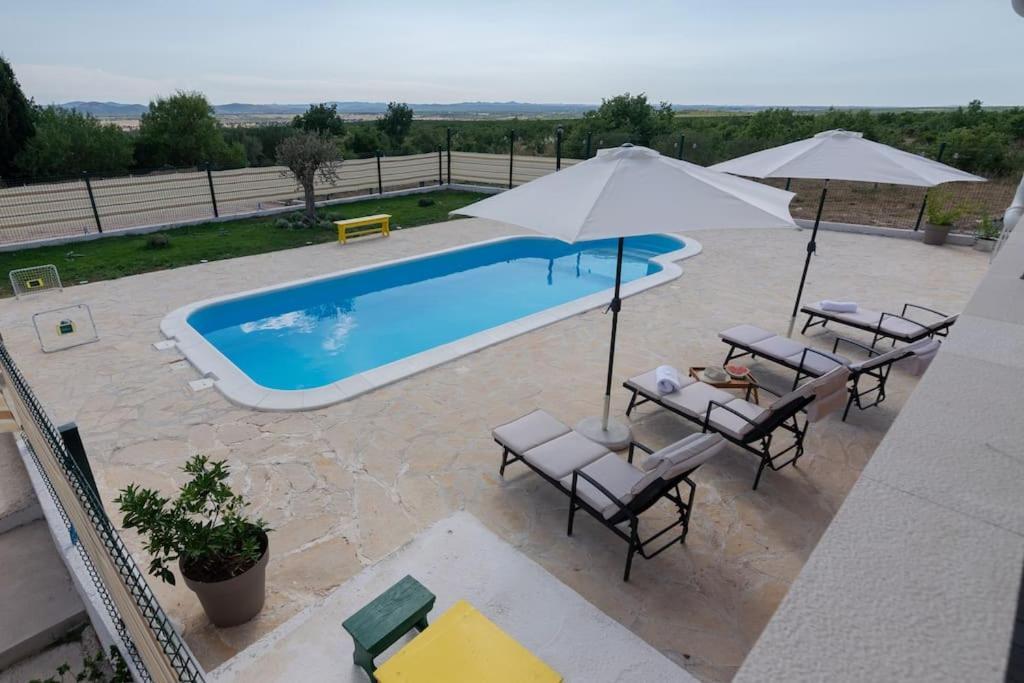 Villa Kuca Za Odmor M&J Benkovac Exterior foto