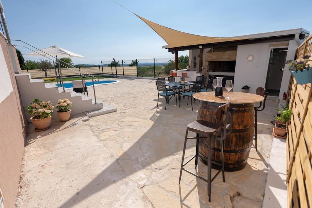 Villa Kuca Za Odmor M&J Benkovac Exterior foto